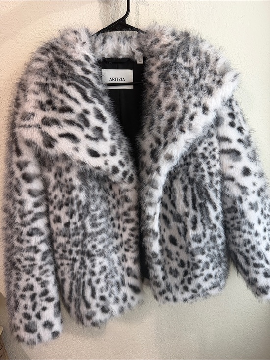 Aritzia Jackets & Blazers - Aritzia Black & White Faux Fur Leopard Coat